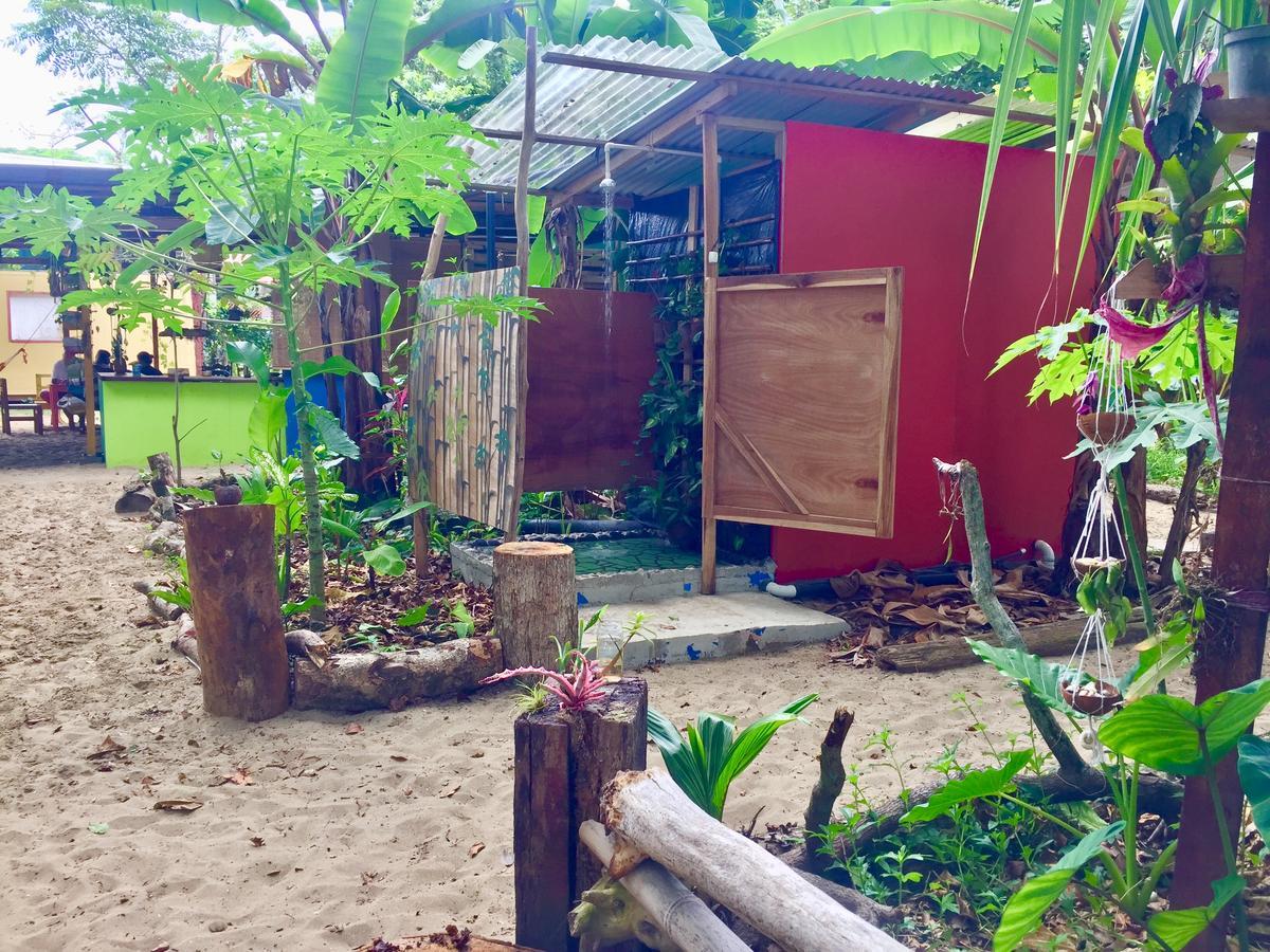 Oasis Hostel Puerto Viejo de Talamanca Ngoại thất bức ảnh