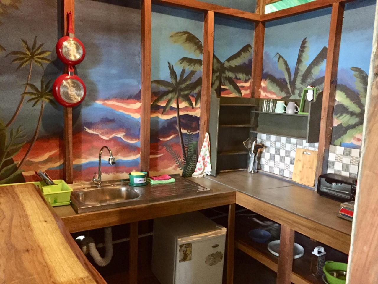 Oasis Hostel Puerto Viejo de Talamanca Ngoại thất bức ảnh