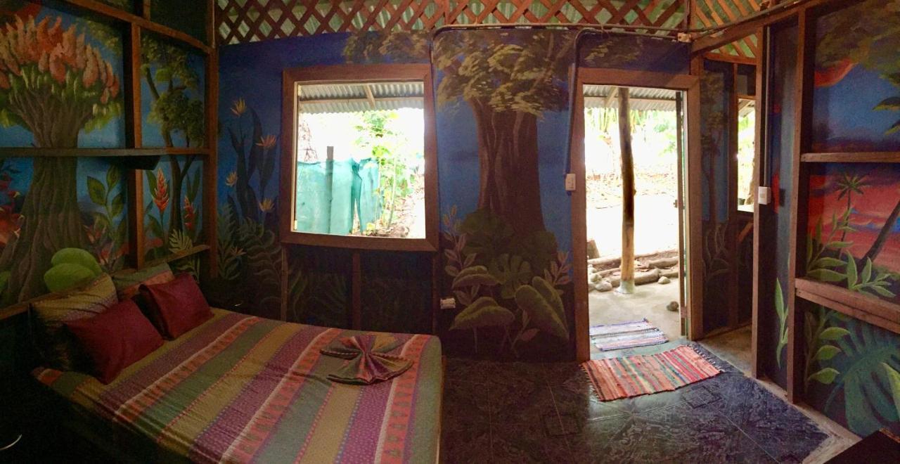 Oasis Hostel Puerto Viejo de Talamanca Ngoại thất bức ảnh